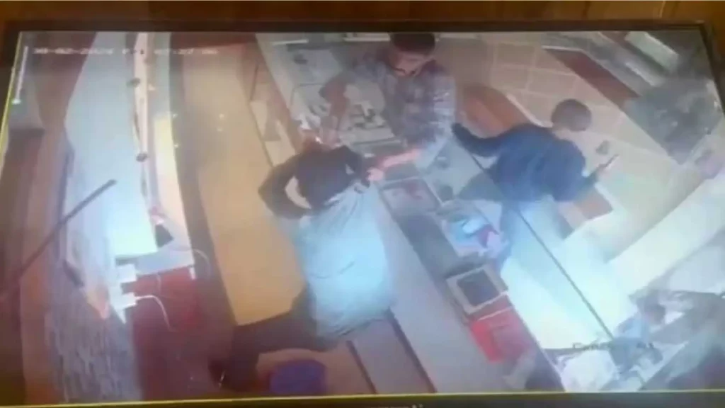 Robbery At Jewellery Shop