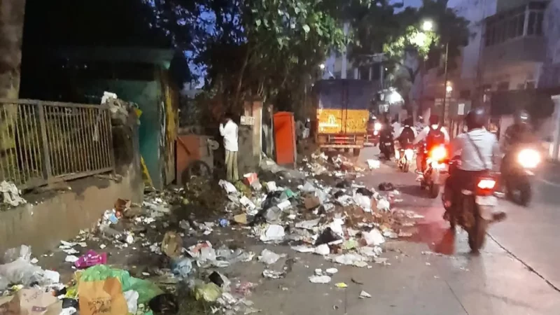 Dirty Main Roads In Pune