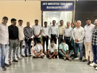ANTF Pune News | पुणे : अंमली पदार्थ विक्री प्रकरणात दोन परदेशी नागरिकांसह तिघांना अंमली पदार्थ विरोधी कृती दलाकडून अटक; एमडीसह मोबाईल, लॅपटॉप जप्त
