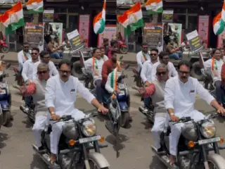 Pune NCP (SP) Rally | बेरोजगार हक्कांसाठी पुण्यात राष्ट्रवादी काँग्रेस पक्ष शरदचंद्र पवार पक्षाच्या वतीने तिरंगा टू-व्हीलर रॅली; तरुणाईचा उत्स्फूर्त प्रतिसाद