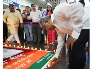 PM Modi Birthday In Pune | पंतप्रधान नरेंद्र मोदी यांच्या वाढदिवसानिमित्त एसएनडीटी मेट्रो स्थानकावर दिवाळीचा उत्साह ! हजारो दिव्यांनी उजळला मेट्रो स्थानकाचा परिसर; चंद्रकांतदादा पाटील यांची प्रमुख उपस्थिती