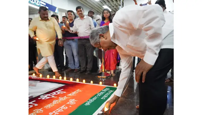 PM Modi Birthday In Pune | Diwali spirit at SNDT Metro Station on the occasion of Prime Minister Narendra Modi's birthday! The metro station area lit up with thousands of lamps; prominent presence of Chandrakant Dada Patil