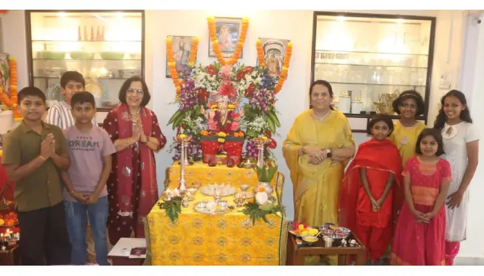 Neelam Gorhe Women leadership should get more strength, walk at the feet of Shri Ganaraya: Dr. Neelam Gorhe