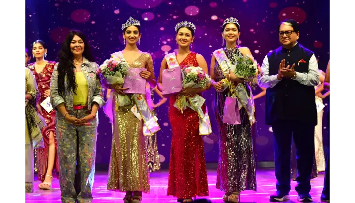 Pune Festival 2026 | Miss Pune Festival's figure is admired by makeup artists