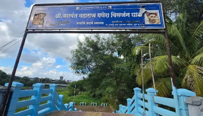 Sandeep Khardekar | S. M. Dilapidation of Visarjan Ghat slab on Joshi Bridge; Sandeep Khardekar's demand to change the pictures of Chhatrapati Shivaji Maharaj and Lokmanya Tilak immediately
