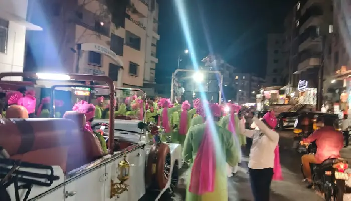 Narhe Police News | Pune: In Narhe, the police themselves played DJ near the hospital; was it a reaction to CP Amitesh Kumar's appeal to use traditional instruments instead of a DJ? (Video)