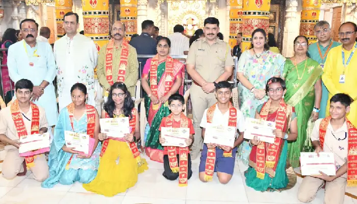 Shri Mahalaxmi Temple Sarasbaug | Aradhya Lande, Sai Landge won first in the art competition at Shri Mahalaxmi Temple; thousands of students participated; prizes worth one lakh six thousand rupees (Videos)