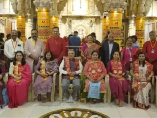 Shri Mahalaxmi Mandir, Sarasbag | श्री महालक्ष्मी मंदिरात आयशरचे संचालक सुनिल भागवत यांच्या हस्ते महिला शास्त्रज्ञांचा सन्मान, विज्ञान, शिक्षण क्षेत्रातील कर्तृत्वाचा गौरव (Video)