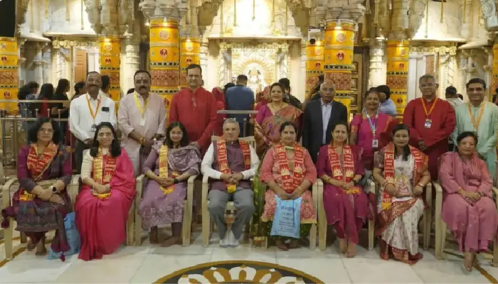 Shri Mahalaxmi Mandir, Sarasbag | Women scientists honored by Eicher Director Sunil Bhagwat at Shri Mahalaxmi Mandir; achievements in science and education celebrated (Video)