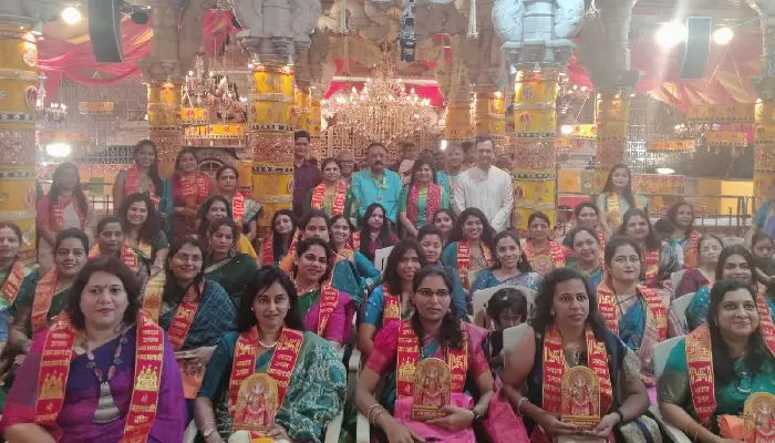 Shri Mahalaxmi Temple Sarasbaug | At Shri Mahalaxmi Temple, female entrepreneurs were honored by Zhelam Chaubal, Director of Kesari Tours