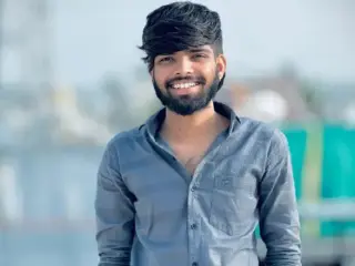 Pune Crime News | लोणीकंद : पुणे हादरले! दोन वर्षांपूर्वीच्या भांडणाचा राग मनात धरून 21 वर्षीय तरुणाचा कोयत्याने सपासप वार करून खून