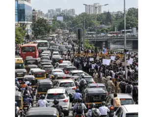 Pune Traffic Updates | पुणे : वाहतुकीचा वेग 123 टक्क्यांनी मंदावला; MPSC विद्यार्थी आंदोलनांमुळे मध्यवर्ती भागातील रस्त्यांचा श्‍वास कोंडला